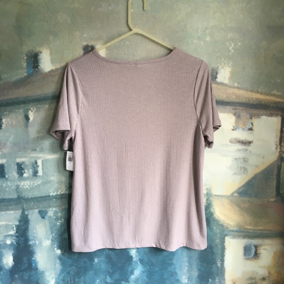 Old Navy Luxe Tee Neutral Shade Taupe Size M - Picture 2 of 7